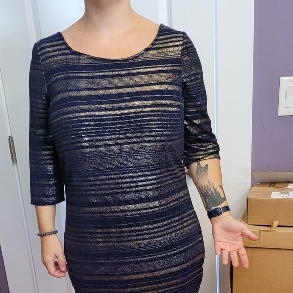 Sparkly Navy Blue and Gold Threaded Dress - Picture 3 of 7